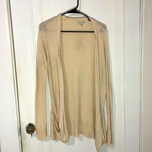 American Eagle cream colored cardigan, size M, minor signs of wear and tear